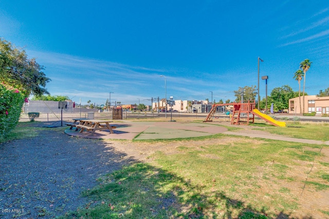 More Photos Of 1903 Ocotillo, Phoenix Daycare Center For Sale