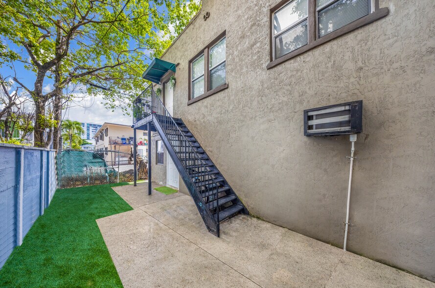 More Photos Of 1035 NW 4th St, Miami Apartments For Sale