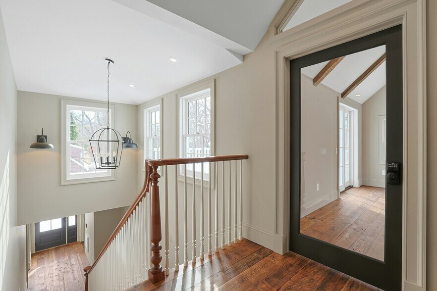 More Photos Of 77 Main St, Tappan Loft Creative Space For Lease