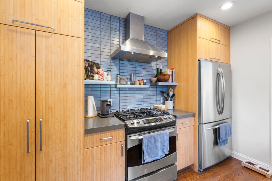 More Photos Of 112-20 E Redwood St, San Diego Apartments For Sale
