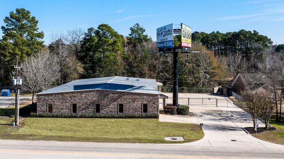 More Photos Of 3607 N Loop 336, Conroe Light Manufacturing For Lease