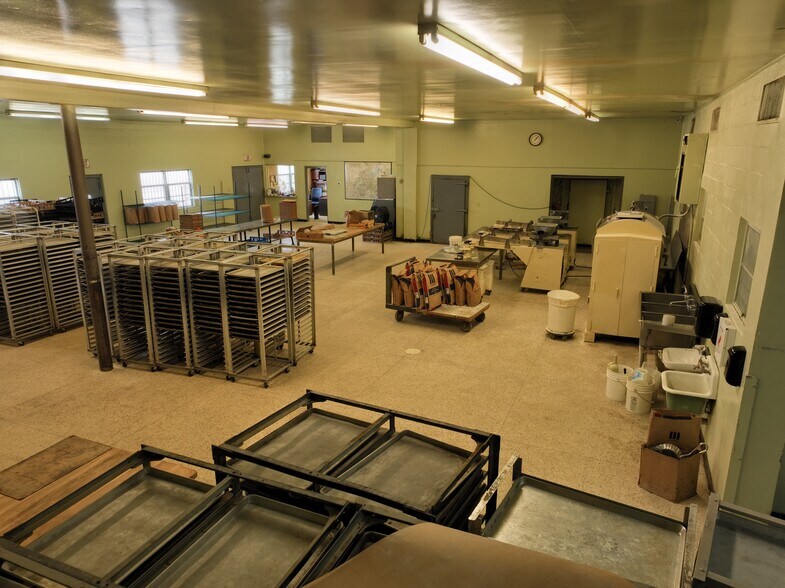 More Photos Of 1841 Fairview St, Houston Manufacturing For Sale