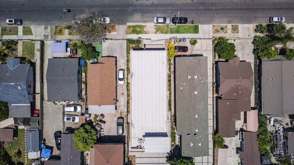 More Photos Of 142 E 84th St, Los Angeles Apartments For Sale