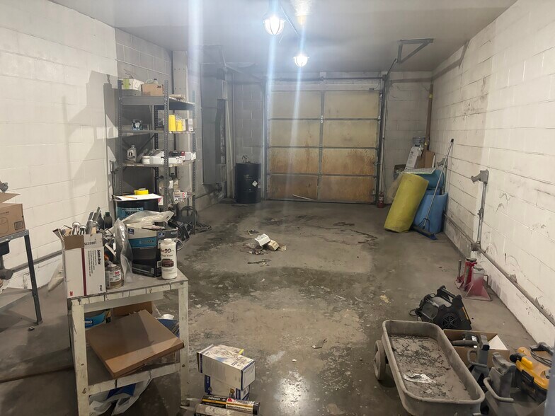 More Photos Of 3650 W Minnesota St, Indianapolis Warehouse For Lease