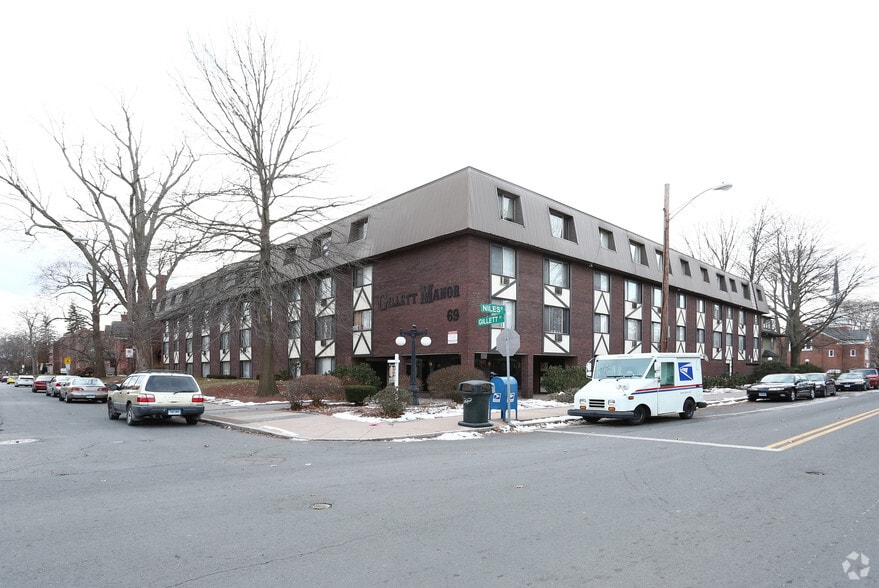 More Photos Of , Hartford Multifamily For Sale