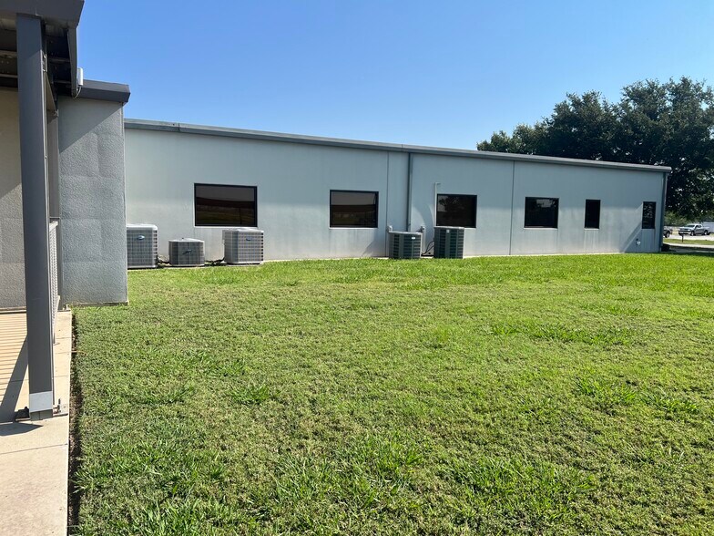 More Photos Of 4301 Danhil Dr, Brownwood Manufacturing For Lease
