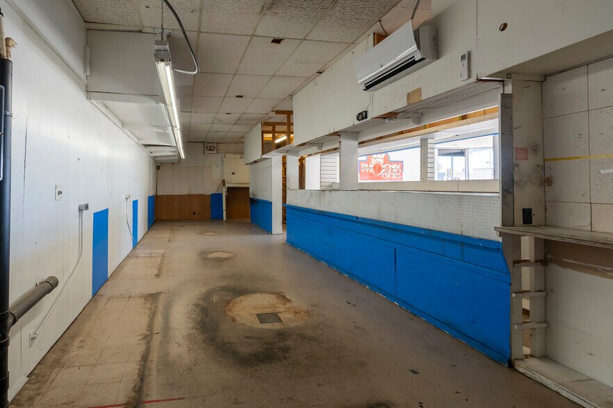 More Photos Of 300 S Illinois Ave, Carbondale Storefront Retail Office For Sale