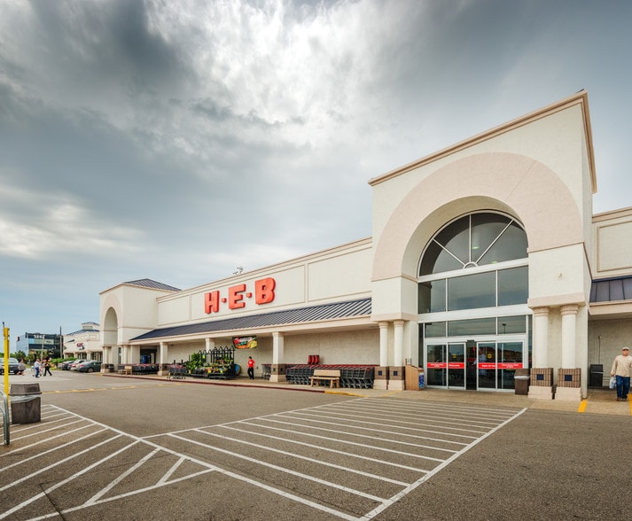 More Photos Of 5317-5425 S Padre Island Dr, Corpus Christi Unknown For Lease