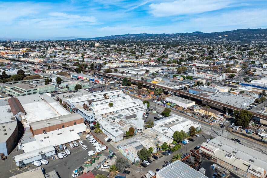 More Photos Of 4401 San Leandro St, Oakland Apartments For Sale