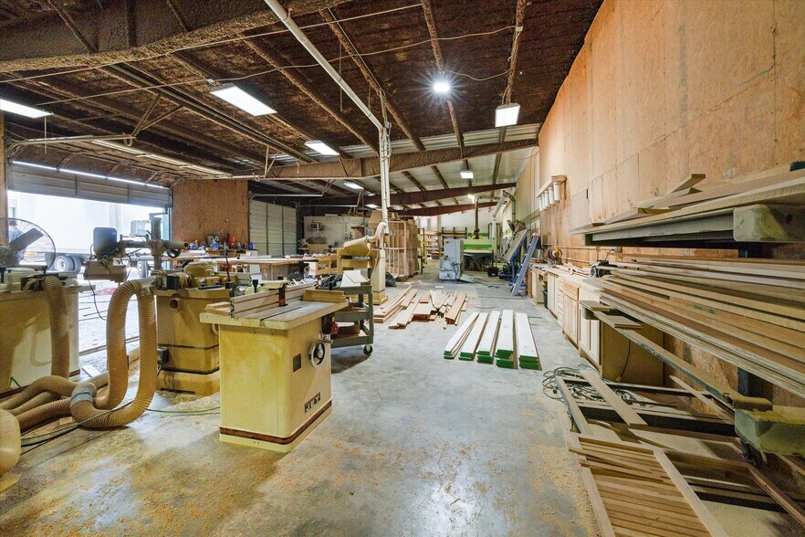 More Photos Of 5641 Wayside Dr, Houston Manufacturing For Sale
