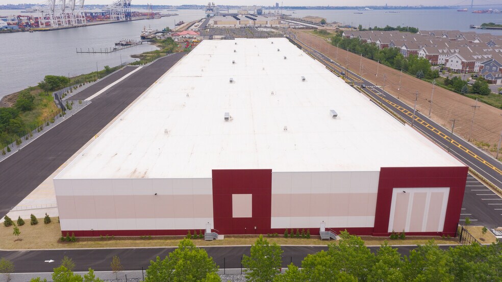 More Photos Of 101 Port Lincoln Rd, Bayonne Distribution For Lease