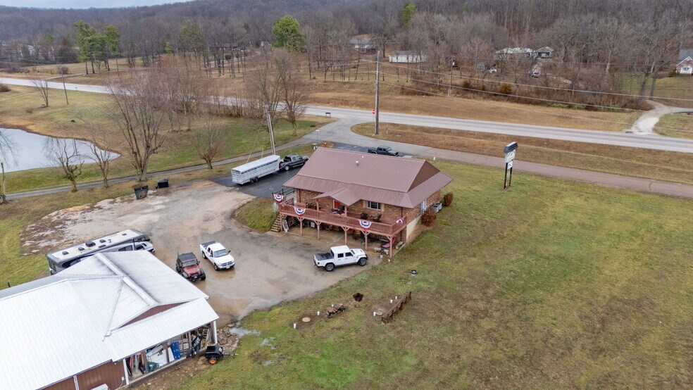 More Photos Of 714 N Saint Mary St, Pilot Knob Freestanding For Sale