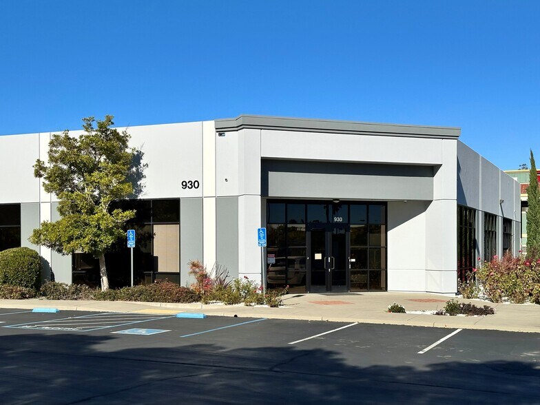 More Photos Of 930-932 Hamlin Ct, Sunnyvale Research And Development For Lease
