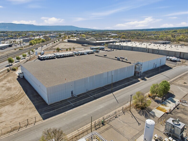More Photos Of 563 Sandhill Ln, Grand Junction Distribution For Lease