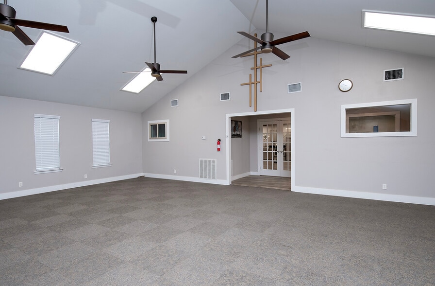 More Photos Of 148 W FM 487, Jarrell Religious Facility For Sale