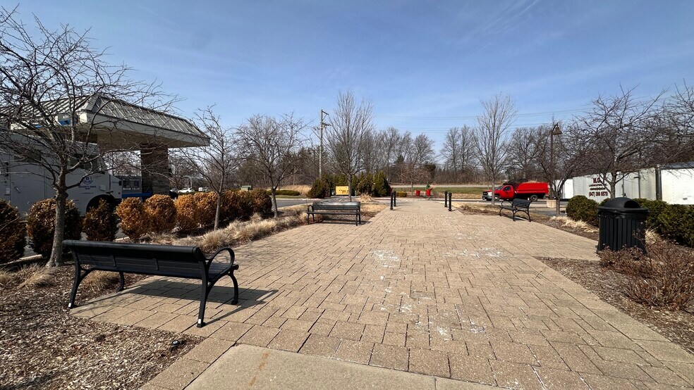 More Photos Of SEC Rte 83 & Aptakisic Rd, Long Grove Unknown For Lease