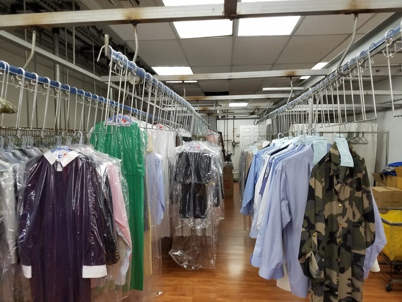 More Photos Of 13613-13637 Annapolis Rd, Bowie Storefront For Sale