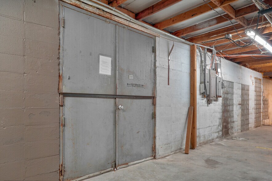 More Photos Of 11966 State Hwy 13, Kimberling City General Retail For Sale