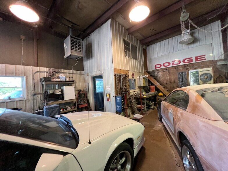 More Photos Of 3449 Turfway Rd, Erlanger Warehouse For Sale