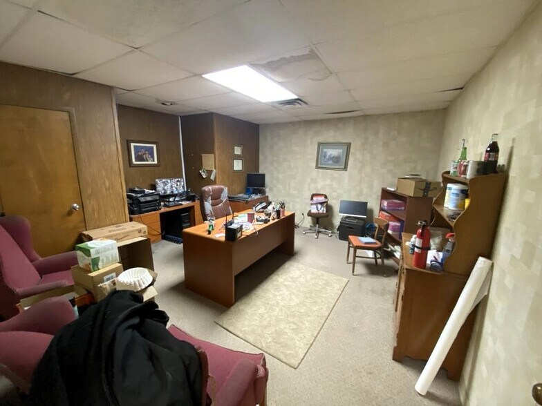 More Photos Of 2400 S Business 45, Corsicana Industrial For Sale