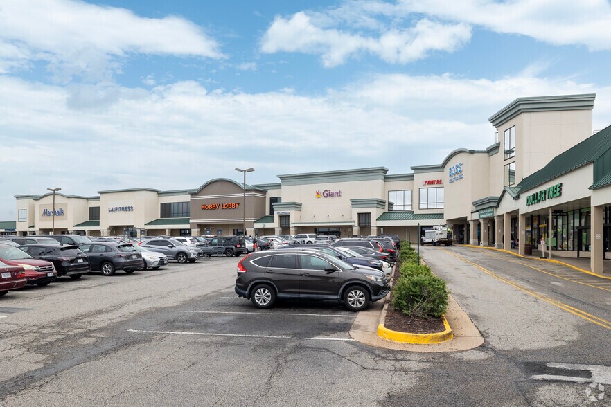 More Photos Of 6198-6244 Little River Tpke, Alexandria Unknown For Lease