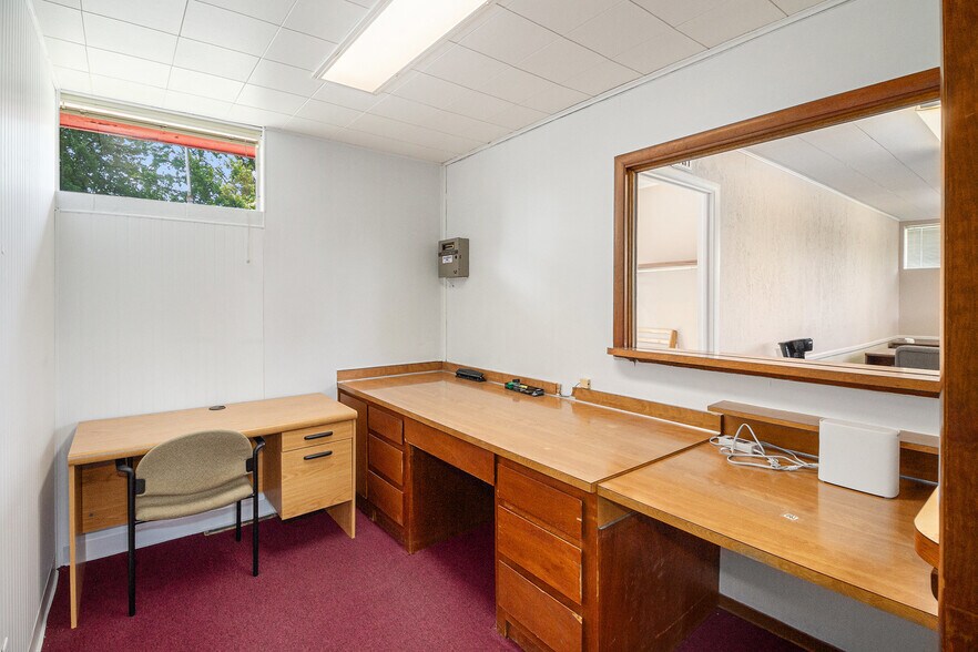 More Photos Of 5204 Davison Rd, Burton Medical For Sale