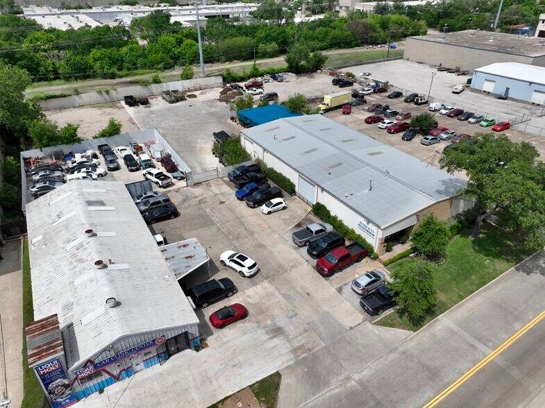 More Photos Of 10711 Shady Trl, Dallas Warehouse For Sale