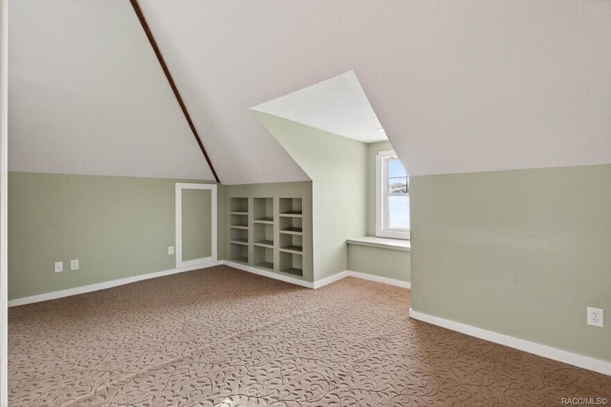 More Photos Of 125 N Main St, Hastings Restaurant For Sale