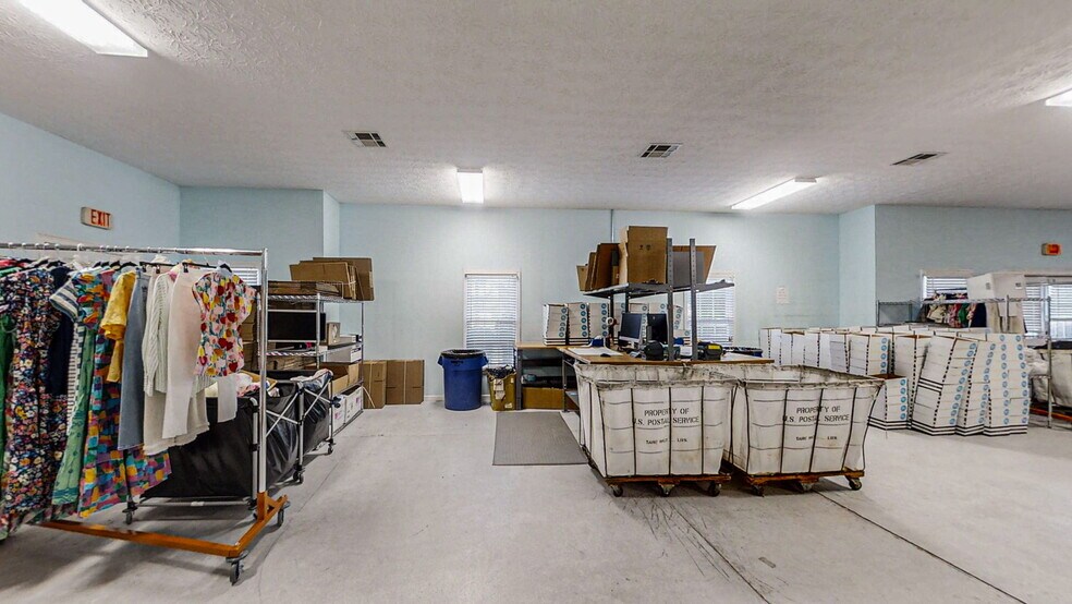 More Photos Of 7413 Whitesville Rd, Columbus Medical For Sale