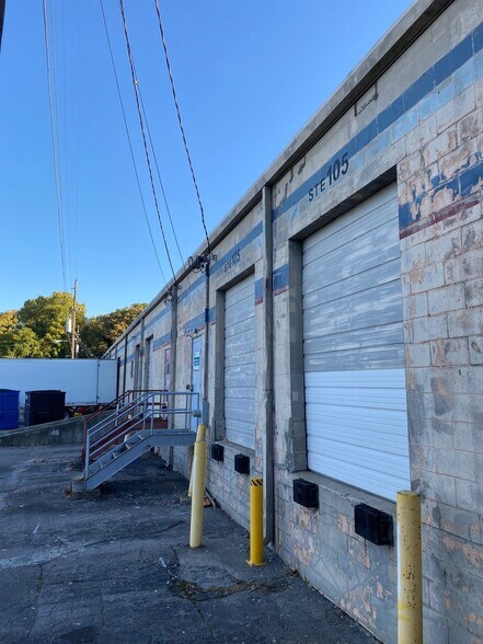 More Photos Of 1100-1120 Elm Hill Pike, Nashville Light Manufacturing For Lease