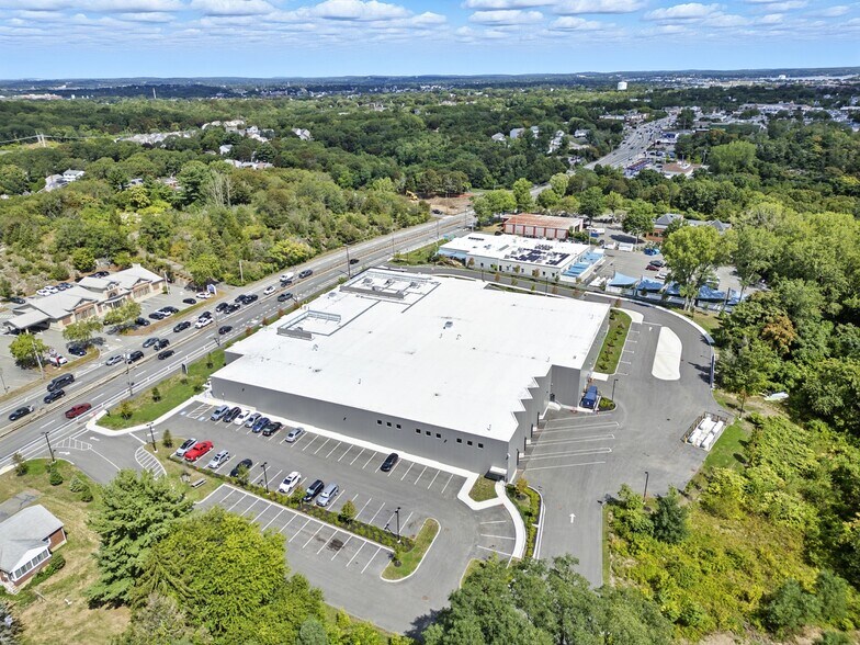 More Photos Of 373 Highland Ave, Salem Industrial For Lease