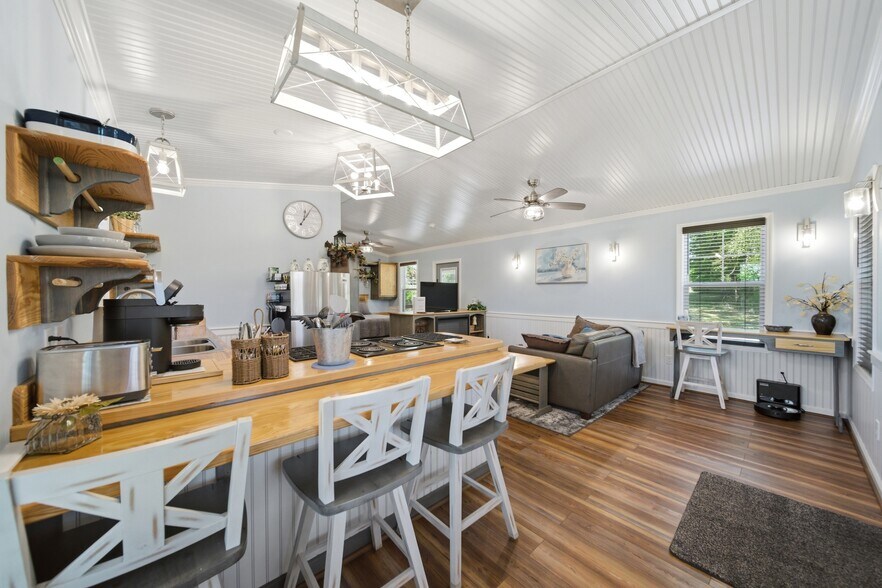 More Photos Of 1650 Dusty Rd, Newberry Winery Vineyard For Sale