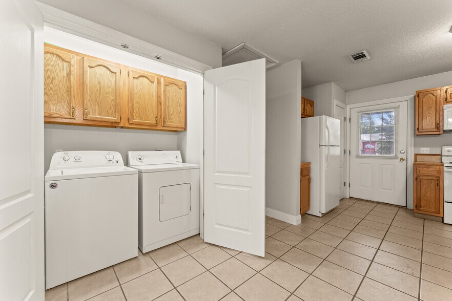 More Photos Of 1300 S Range Rd, Hammond Apartments For Sale