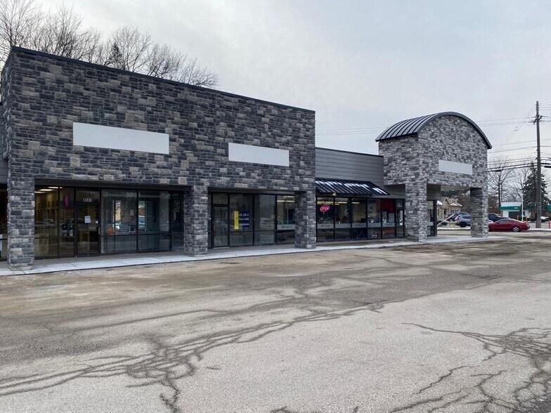 More Photos Of 8533-8559 E Washington St, Chagrin Falls Unknown For Lease