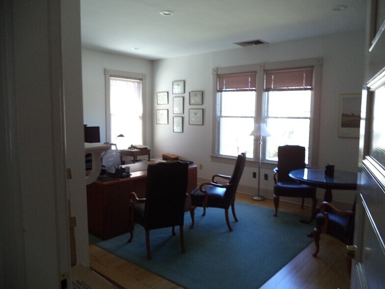 More Photos Of 1855 Elm St, Manchester Office For Lease