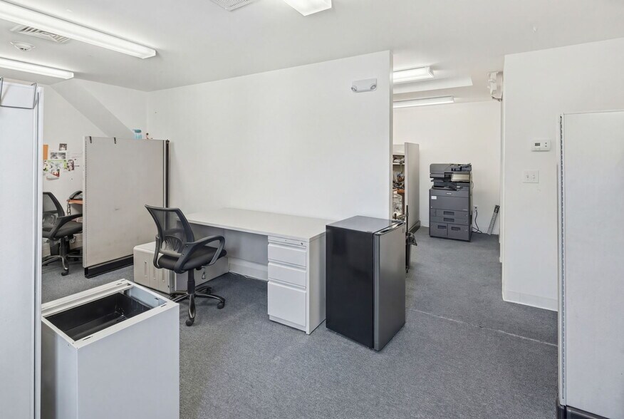 More Photos Of 540-544 Douglas Ave, Providence Office For Sale