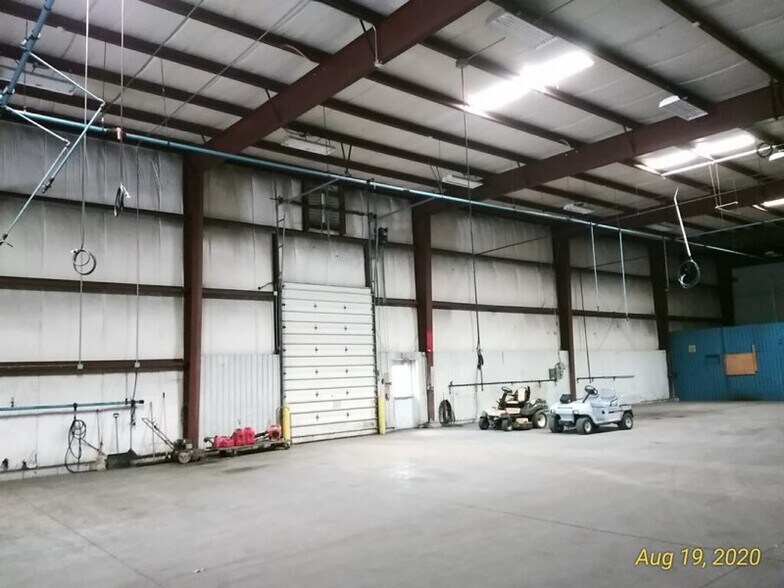 More Photos Of 400 Ingham Ave, Blasdell Light Distribution For Lease
