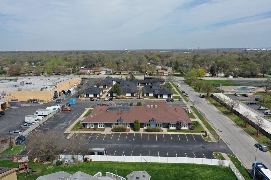 More Photos Of 17524 E Carriageway Dr, Hazel Crest Medical For Lease