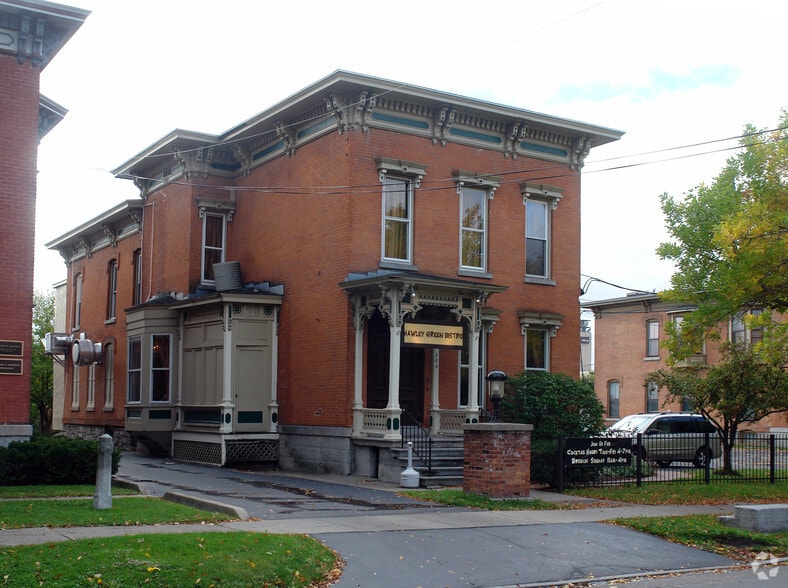 Primary Photo Of 304 Hawley Ave, Syracuse Restaurant For Lease