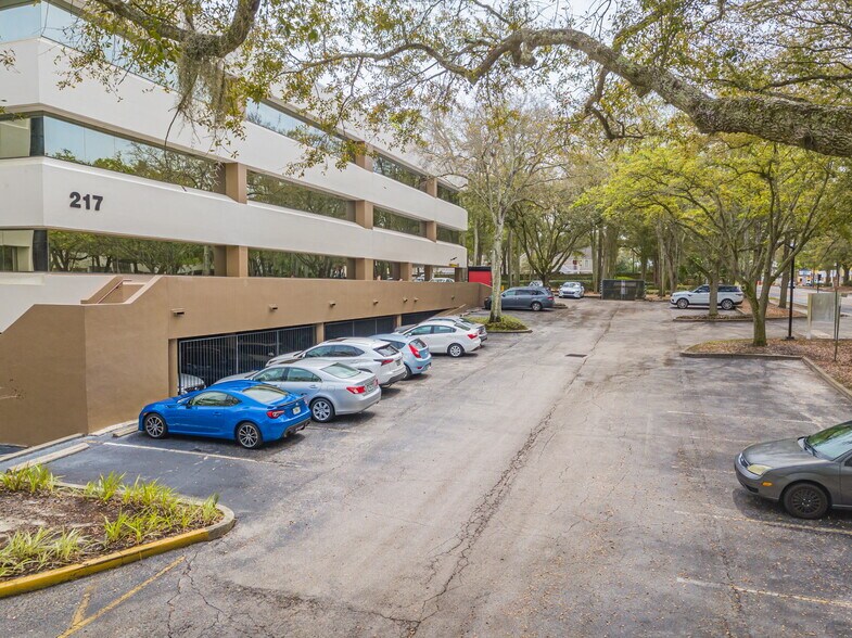 More Photos Of 217 N Westmonte Dr, Altamonte Springs Office For Lease