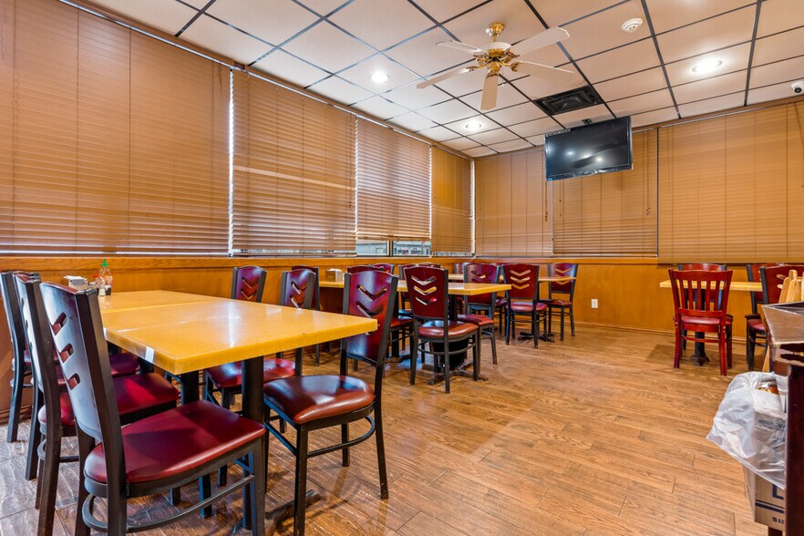 More Photos Of 509 US Highway 271 N, Gilmer Flex For Sale