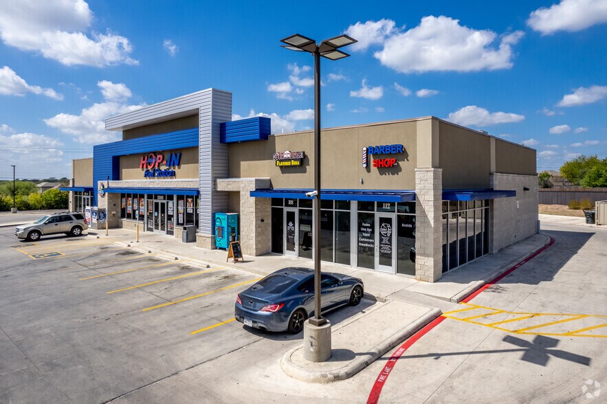 More Photos Of 10060 Old Cimmaron Trl, Universal City Service Station For Lease