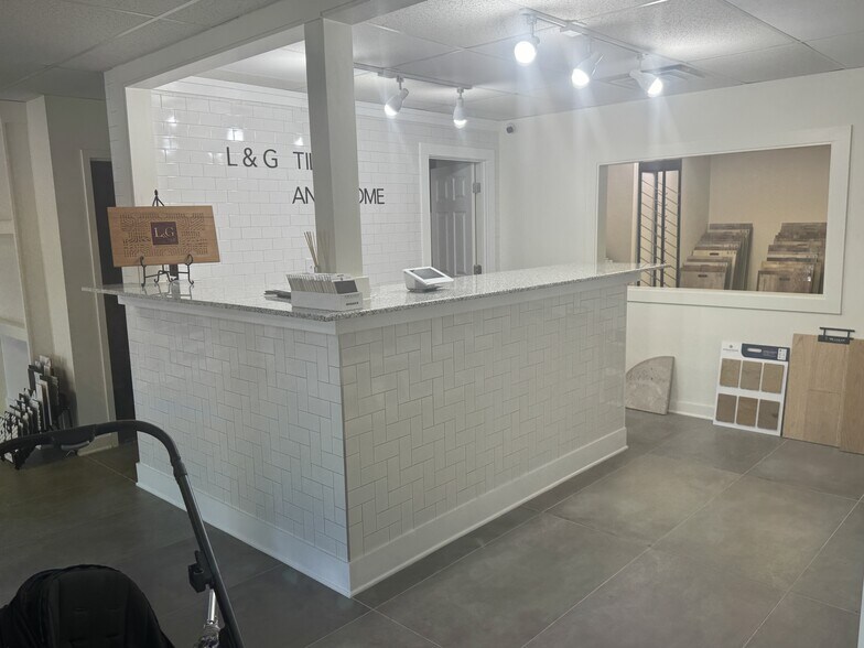 More Photos Of 3411 Trade Dr, Huntsville Warehouse For Sale