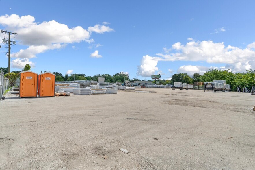 More Photos Of 1118 N Magnolia Ave, Ocala Warehouse For Sale