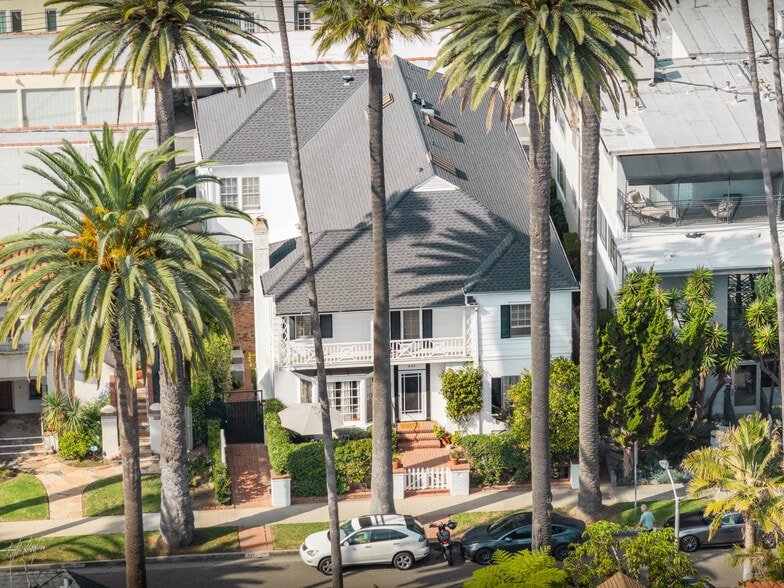 More Photos Of 439 S Palm Dr, Beverly Hills Apartments For Sale