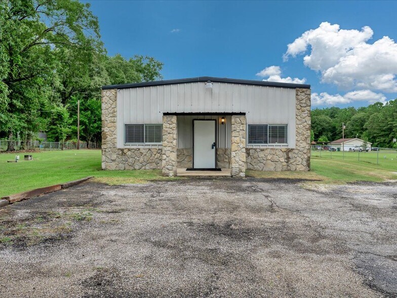 More Photos Of 4314 US Highway 69 N, Lufkin Office For Sale