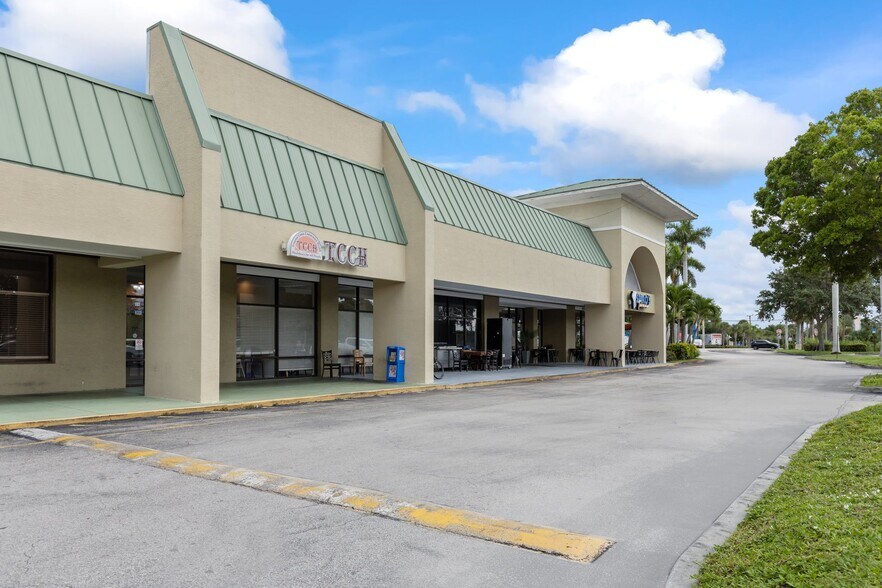 More Photos Of 1501-1601 US Highway 1, Vero Beach Unknown For Lease