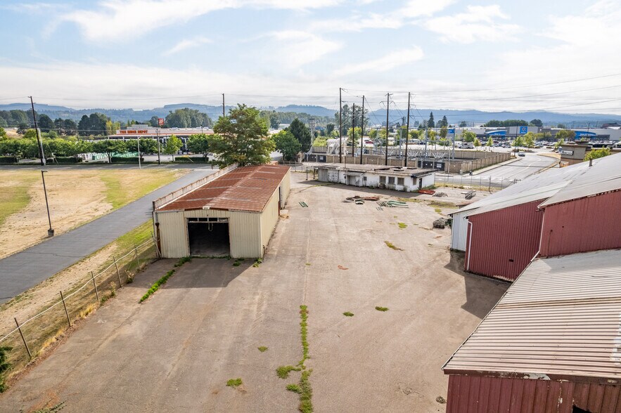More Photos Of 523 7th Ave, Longview Warehouse For Sale