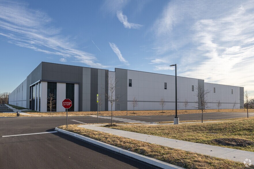 More Photos Of 15000 Roosevelt Blvd, Philadelphia Unknown For Lease