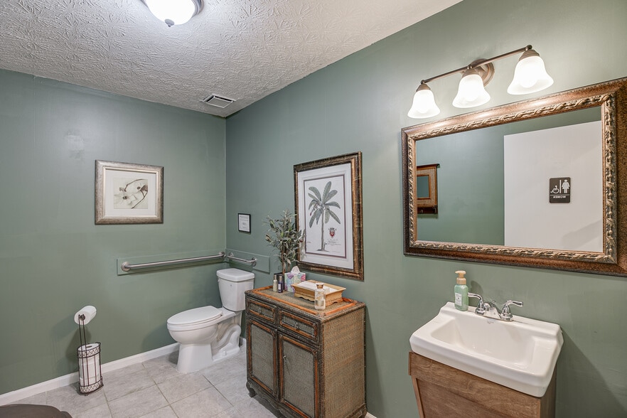 More Photos Of 3274 Stone Mountain Hwy, Snellville Office For Sale